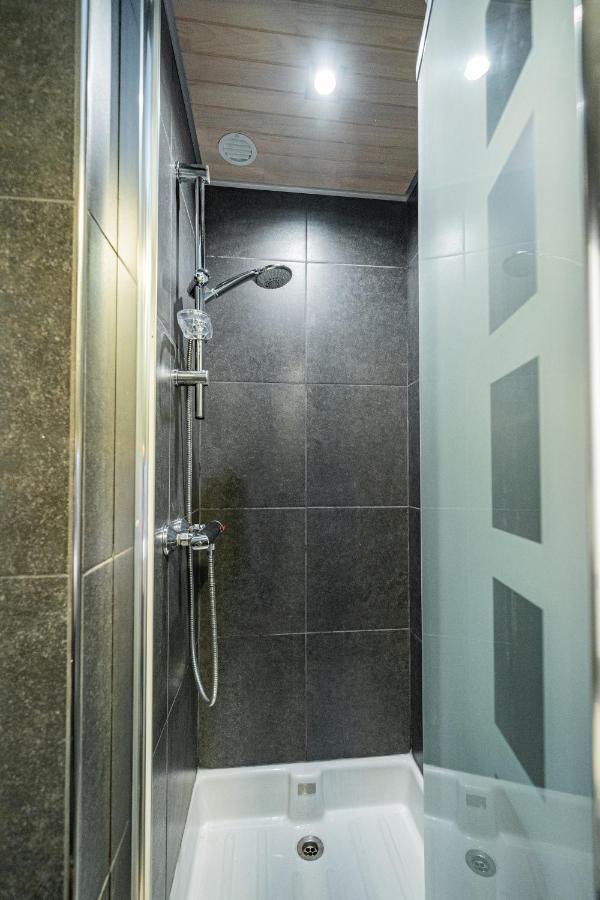 Appartement Miete - Dichtbij Strand En Winkels 布列登 外观 照片